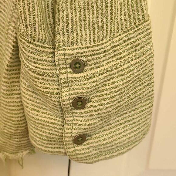 We The Free By The Shore Shirt Olive Combo Size L - Picture 8 of 13